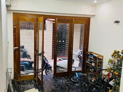 Bán nhà ngõ 1395 Giải Phóng, SĐCC 33m2 x 5 tầng, gần phố 0