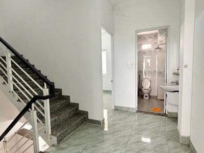 Bán nhà 4 tầng hxh gần mặt tiền thạnh xuân, ngang 5.5m hiếm, 74m2, 5pn ở ngay, nhỉnh 5tỷ 3