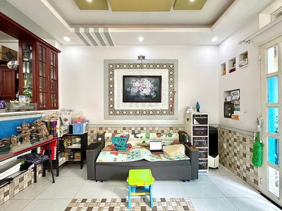 Bán ngôi nhà hẻm xe hơi phạm văn đồng quận bình thạnh dt 45m2 2