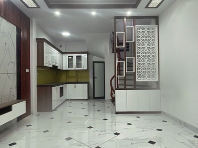 Bán nhà 30m x 5t ngõ 44 đức giang, mới tinh ở luôn, 10m ra oto tránh chỉ 5 tỷ 4 còn tl. lh 1