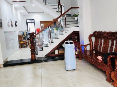 Bán nhà ngõ 9 trường thọ, thủ đức. 75m2, 3 tầng, 3pn, sh. giá 6.85  tỷ. lh: 0933125879 2