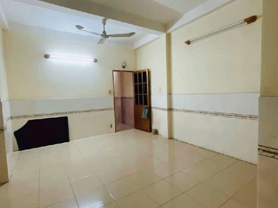 Mặt tiền kinh doanh sầm uất   khu tên lửa   3 tầng   nhỉnh 7 tỷ 1