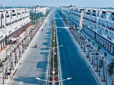 Shophouse MT đường 3/2 cổng Vinhomes, 110m2, 1 trệt 2 lầu sân thượng 0