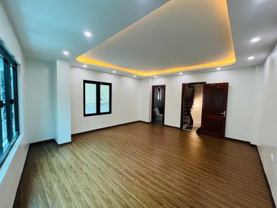 Nhà mới đẹp 5 tầng - lô góc - sổ vuông đẹp - gần ô tô - thông khu kđt hindo royal p 2