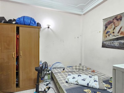 Bán nhà hoàng hoa thám 34m2. 3 tầng. mặt tiền 3.8m. giá 7.5 tỷ ba đình hà nội 1