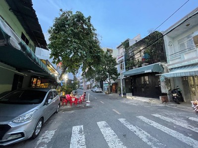 Bán nhà mt đường phan văn năm   dt 52m    2 tầng   giá 5,9 tỷ 0