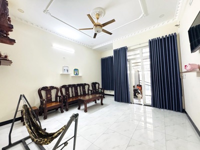 Ngộp bán gấp mặt tiền nhà 2 tầng   122m    gần bv thủ đức   đường xe tải   giá tốt chỉ 6.99 tỷ 0