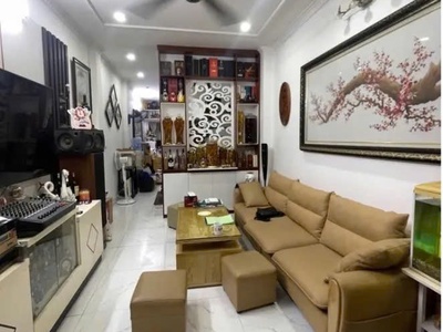 Bán nhà kim ngưu 45m2. 5 tầng, mặt tiền 3.3m. giá 8.7 tỷ hai bà trưng hà nội 1