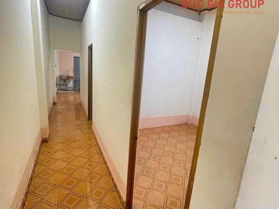 Bán nhà 120m2, gần chợ tân tiến, đường nhựa 6m thông chỉ 4,3 tỷ 2