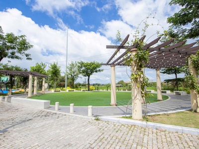 Shophouse MT đường 3/2 cổng Vinhomes, 110m2, 1 trệt 2 lầu sân thượng 6