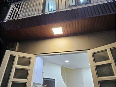 Bán nhà 29/19 bùi thị xuân, dt 3x4m, trệt 2 lầu, gần sân bay tân sơn nhất, chợ phạm văn hai, p.2, 1