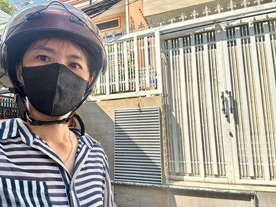 Bán nhà đường đoàn văn bơ- hxh lý thuyết- thông thoáng- thuận tiện đi lại - thông ra xóm chiếu , 0