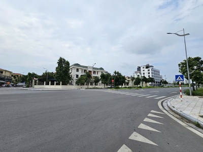 Bán 2 lô đất sổ riêng   ngõ ô tô tránh   gần hồng tiến   đầu tư sinh lời đỉnh   ngọc thụy  lô 1