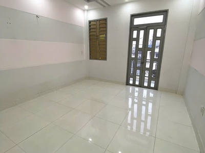 Siêu phẩm liên khu 5-6 gần chợ hẻm 7m thông kd khu nhà lầu 58 m2,5 tầng 5 tỷ 1 4