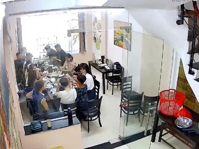 Sang nhượng cửa hàng ăn uống vị trí đắc địa tại phố thái hà , láng hạ, đống đa , hà nội 3