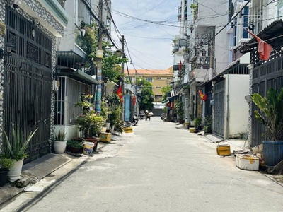 Bán gấp nhà  phạm đăng giảng ngay chợ gần tân phú hẻm 8m 67m2 -4 tầng 6 tỷ 990 1