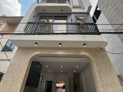 Bán nhà lạc long quân 63m, 6 tầng thang máy, 12 tỷ, ngõ thông - dòng tiền 50tr/tháng 0