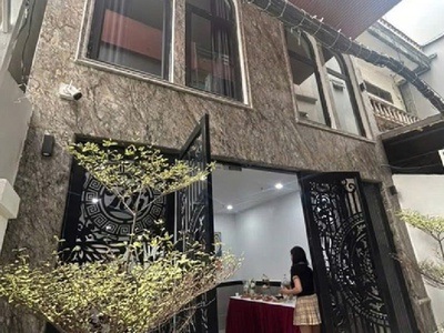 Bán nhà âu cơ tây hồ 53m 8t thang máy, 12,9 tỷ, ngõ thông, nội thất xịn, dòng tiền 50tr/tháng 0