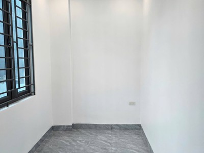 Bán căn nhà 3 tầng ngõ 218 Vũ Hựu, ph Lê Thanh Nghị mới, TP HP mới, 40.2m2, 3 ngủ, 2 vs 7
