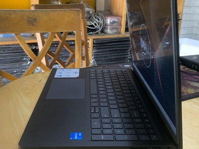Laptop Dell Inspiron 15 3520 Core i5-1235U RAM 8GB SSD 512GB VGA ON Màn 15.6 Inch Full HD Máy Đẹp 3