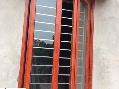 Thi công cửa nhôm PMA màu vân gỗ chuyên nghiệp 0