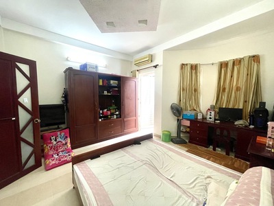 CE Thúy Kiều chắc còn thua xa nha QUÂN 3   LÊ VĂN SỸ,  4.5x16 m, 4 tấm, 4 phòng ngủ - ĐẸP 3