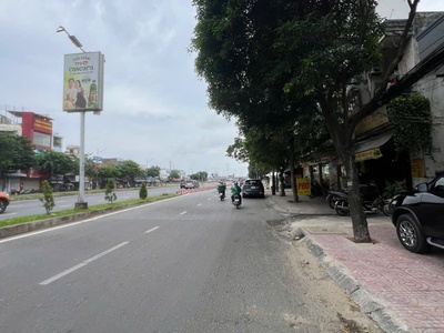 Chính chủ cần bán gấp nhà MT Trường Chinh P. Đông Hưng Thuận. 3