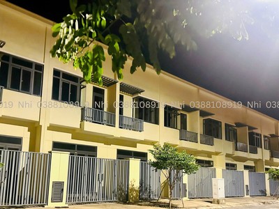 Có trong tay 360 triệu   bạn đã có thể sở hữu nhà phố giữa trung tâm công nghiệp Tây Ninh.  Đừng để 3