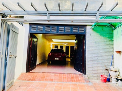 Nguyên Căn 5 Tầng - Có Gara Oto 7 Chỗ - Mặt Tiền Rộng - View Đẹp 1