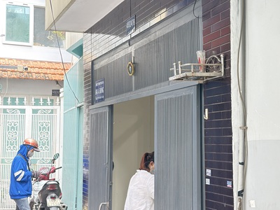 Bán nhà 2 mặt hẻm khu dân cư trung tâm   yên tĩnh. 2