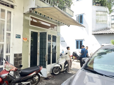 Bán nhà 2 mặt hẻm, xe hơi vào tận cửa, đường Lê Quang Định, Phường 11, Bình Thạnh 2