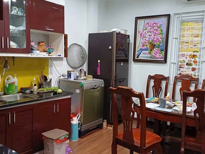 Bán nhà mặt tiền thuỵ khuê 45m 15 tỷ, dòng tiền 10-15 triệu 1 tháng 1