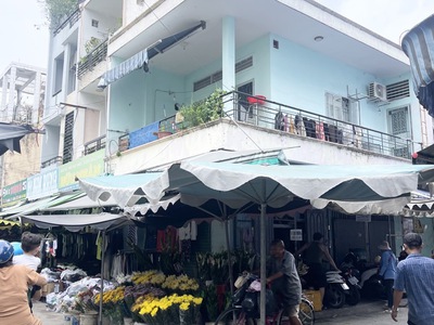 Chợ hoàng hoa thám   lô góc kinh doanh   2 tầng   thu nhập 400tr/năm   chỉ 12.x tỷ 1