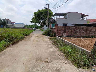 Siêu phẩm tách lô hoặc nghỉ dưỡng -đường trước đất 2 ô tô tránh nhau 3