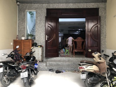 Bán nhà đường số 9, phường hiệp bình chánh, thủ đức. 90m2, 4 tầng, 4pn, sh. giá 10.3 tỷ. lh: 0