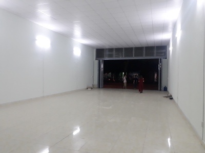 CHO THUÊ nhà mặt đường số 651 Nguyễn Văn Linh, ngang 8m, đoạn đẹp, phía sau là ngõ thông sang TLôi 0