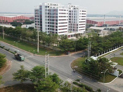 Xưởng cơ khí, logistics, kho bãi 30.000m  đất, 15.000m  xưởng kcn mỹ xuân b1 2