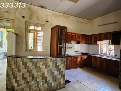 Bán biệt thự 2 mặt tiền lã xuân oai - võ văn hát trung tâm quận 9, dt 1.200m , giá chỉ 17 tỷ 4
