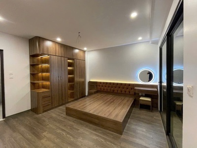 Bán nhà phân lô lạc long quân 60m  x 7 tầng thang máy mt 5m   giá 15 tỷ, ô tô đỗ cửa, kinh doanh 3