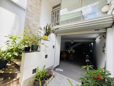 Khu phân lô - nhà giàu ở - lê quang định - 6 tầng btct - có hầm để xe - kinh doanh đa ngành nghề - 0