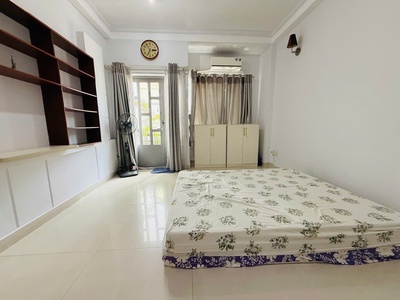 Khu phân lô - nhà giàu ở - lê quang định - 6 tầng btct - có hầm để xe - kinh doanh đa ngành nghề - 4
