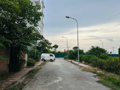 45.8 đất cựu quán, xã hoài đức, mt 4.3m nở hậu giá 3,x tỷ 3