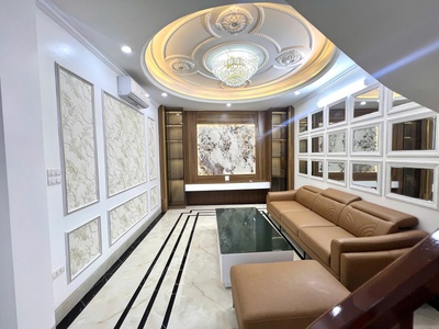 Cho thuê nhà 6 tầng thang máy nội thất nhập khẩu mới xây xong 1