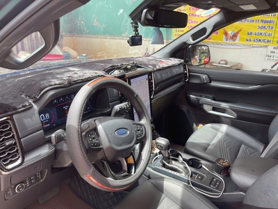 Ford Everest 2024 Titanium 2.0 AT 4x2 - 8267 km- 1 tỷ 220 triệu 2