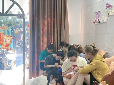 Chuẩn bị chuyển địa điểm mới thay đổi mô hình nên e cần sang lại mặt bằng này 1