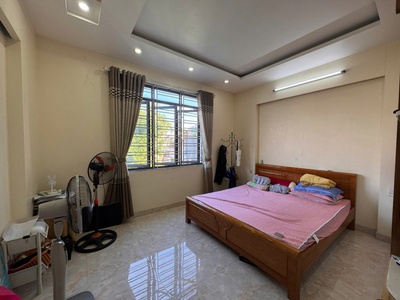 BÁN NHÀ 4 TẦNG ĐỘC LẬP   Ô TÔ Đỗ cửa đương Tiền Phong 0