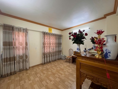 BÁN NHÀ 4 TẦNG ĐỘC LẬP   Ô TÔ Đỗ cửa đương Tiền Phong 9