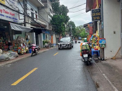 Chủ cần bán-116M 3T nhà mặt phố Bắc Cầu Long Biên-mặt tiền rộng-kinh doanh-đầu tư 1