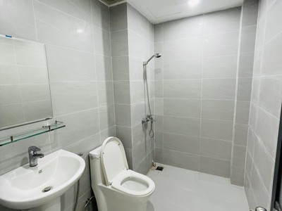 Bán nhà trong ngõ đường số 8, linh xuân, thủ đức. dt 174m2, 2 tầng, 4pn, sh, giá 6.15 tỷ. lh: 4