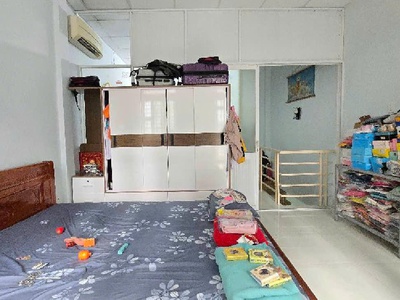 Hẻm xe hơi   gần mt bùi thị xuân   2 tầng   đang thuê 11tr/th   chỉ 4.2 3